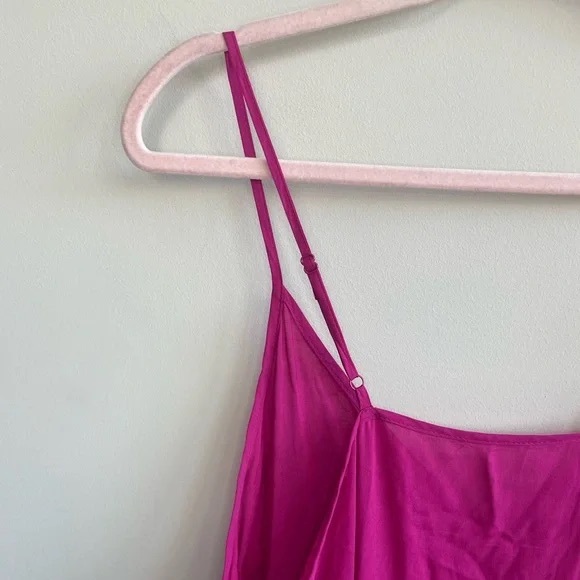FARM Rio V Neck Slip Solid Hot Pink Spaghetti Strap Beach Short Shift Mini Dress FARM Rio V Neck Slip Solid Hot Pink Spaghetti Strap Beach Short Shift Mini Dress